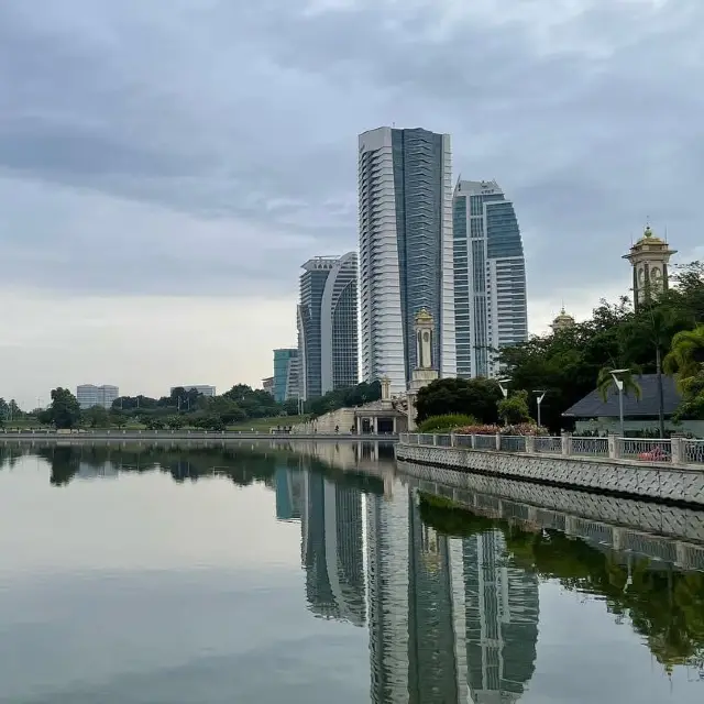 Putrajaya Lake