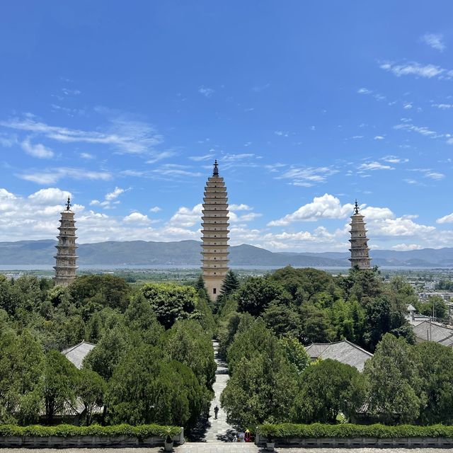 Three Pagodas - Dali