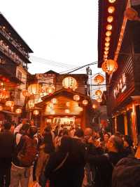 Charming Mountain Town- Jiufen by Night II🌚✨