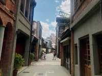 เดินเที่ยวย่าน Ximen and The Red House 