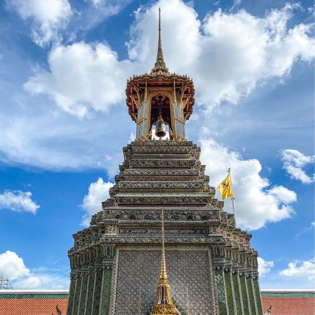 วัดพระแก้ว วัดสวยคู่บ้าน คู่เมืองไทย