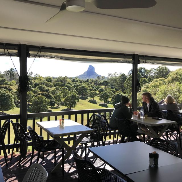 Nice cafe to see the Glass Mountain 