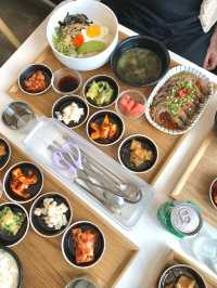 포항 영일대 바다가 보이는 물회집 ‘동원해물촌’