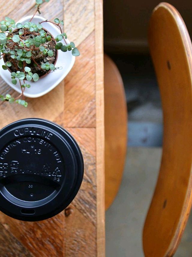 almond hostel & cafe