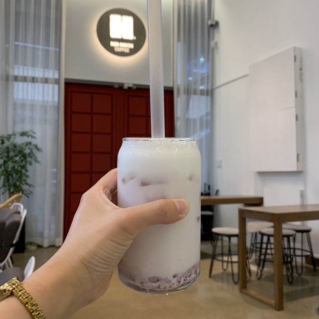 [🇰🇷, 창원] 빨간 대문이 매력적인 창원 레드문 커피 ❤️🚪