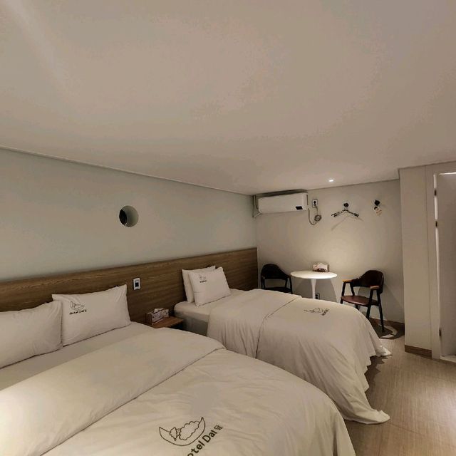 수원화성 화홍문 코앞 호텔 '달'🌛