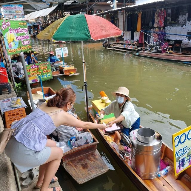 Most Popular Floating Market(Damnoen)