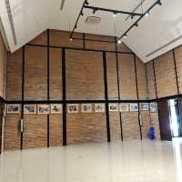 อาคารบริการ ข้างพิพิธภัณฑ์เมืองอุดรธานี