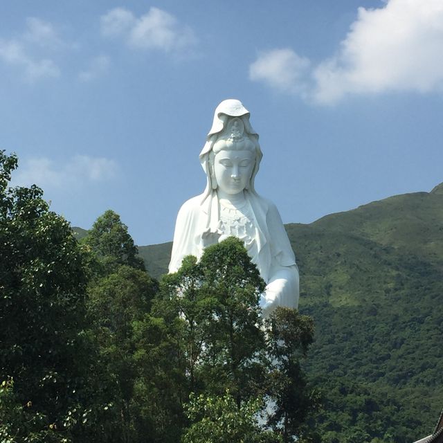 慈山寺 繁華中巍峨的清淨心 