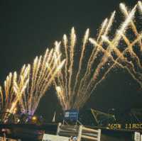พาไปชิค ดุพลุที่ สะพานพุทธฯ