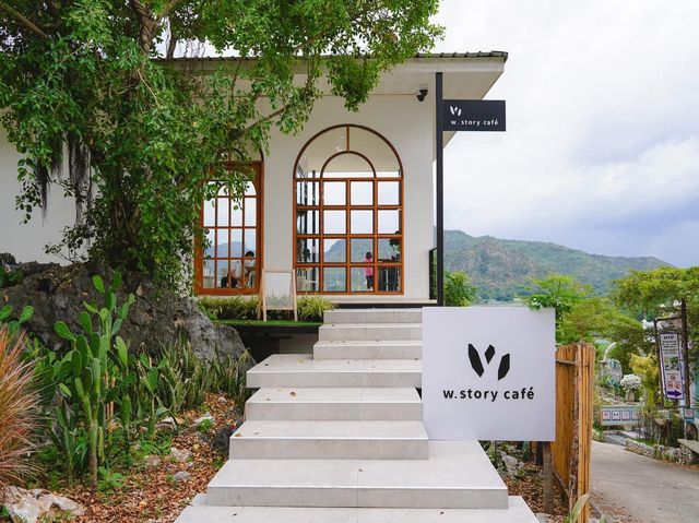 W STORY