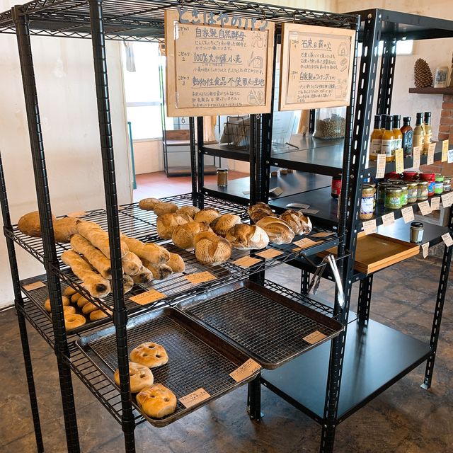 【沖縄】石窯焼きの天然酵母パン🥖
