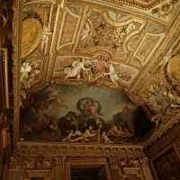 Lourve - The World Most Popular Musuem