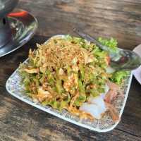 ทานข้าวร้านอาหารสุดชิลล์ ริมน้ำตก ที่สระบุรี 
