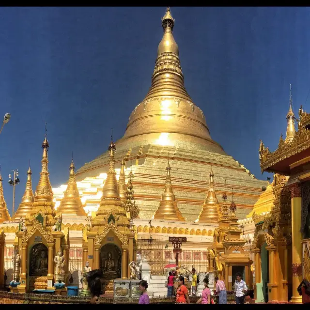 Shwedagon Pagoda - Myanmar 🇲🇲