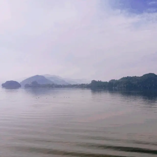 Beautiful scenery at Qingshan Lake