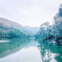 藍地水塘