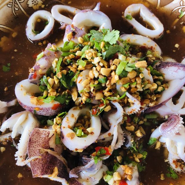 ฟ้าสวย นำ้ใส อาหารอร่อย
