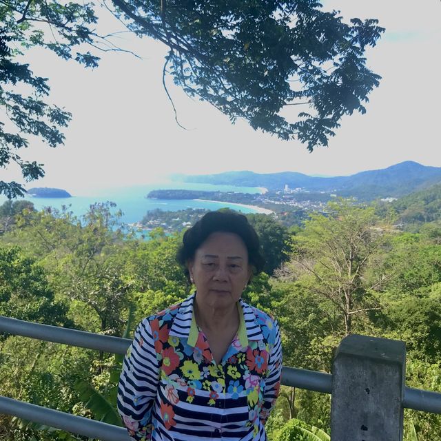 จุดชมวิวสามอ่าว หรือจุดชมวิวกะรน ภูเก็ต
