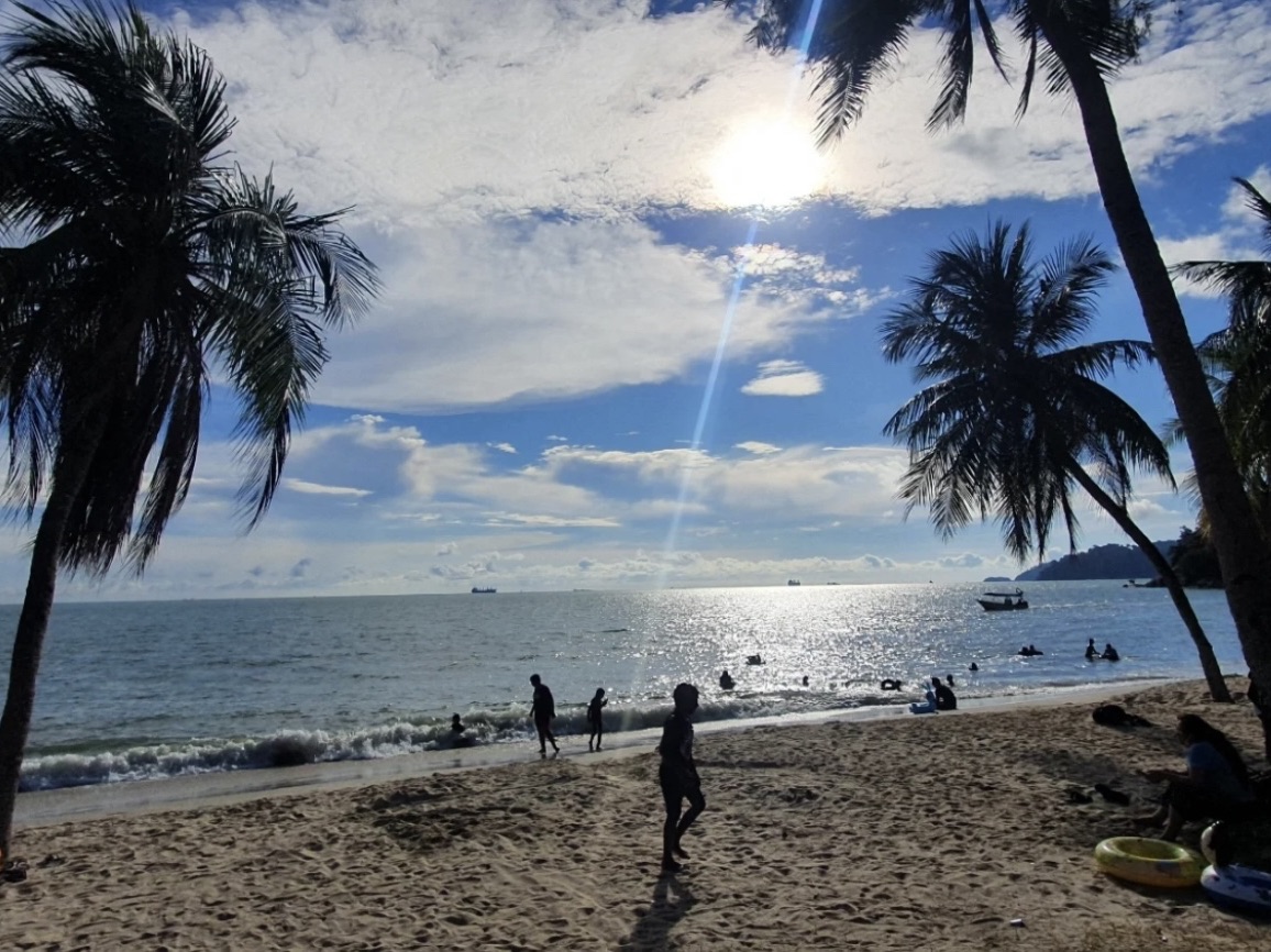 Pantai Teluk Mahkota