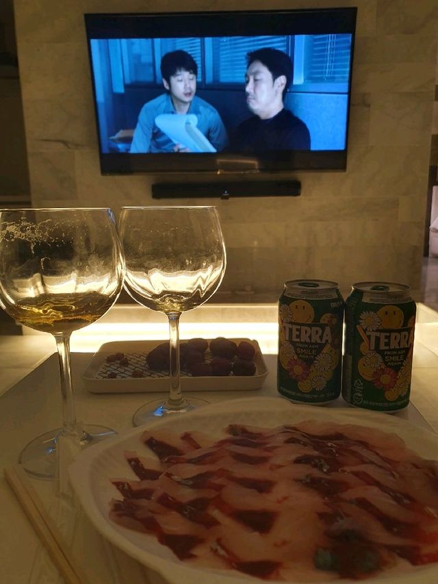 동해바다 오션뷰 노을맛집 모닝하베펜션, 스파하며 와인한잔과 노을 안주로 제격이에요