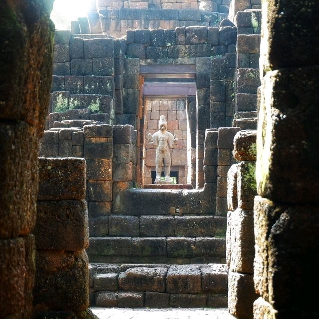 ชมโบราณสถานที่เก่าแก่