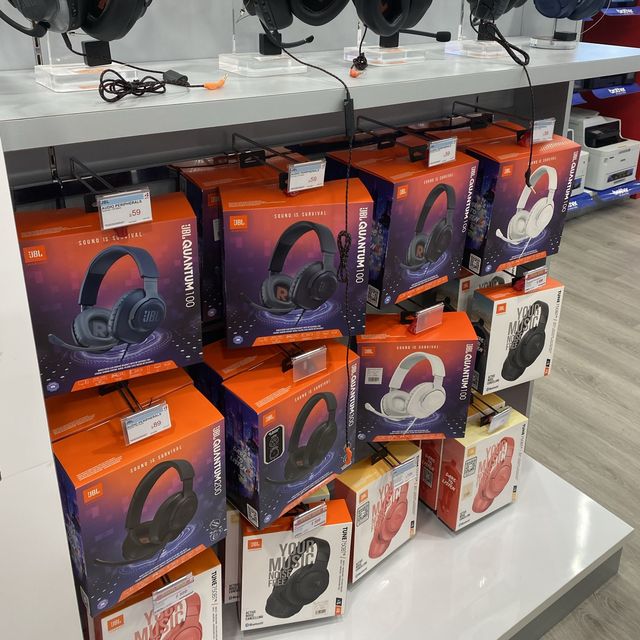 Best Denki, one-stop electronics store