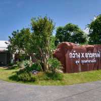 คาเฟ่ "กว้าง X ยาว" สุขทุกตารางนิ้ว