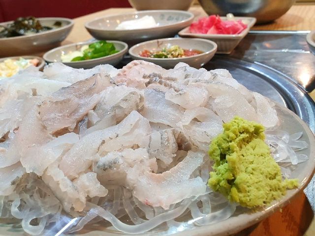 종각역 활어회, 해산물 맛집. 어사출또