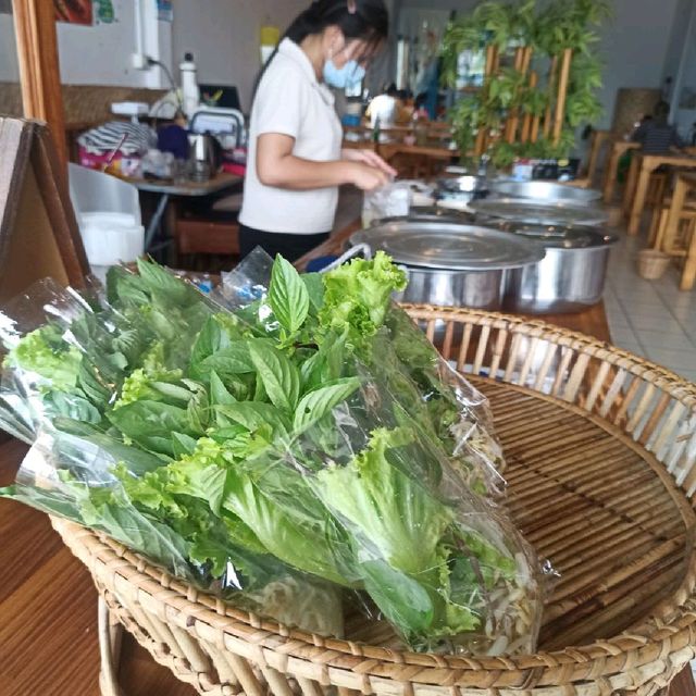  ก๋วยเตี๋ยวไก่มะระเมืองน่าน 101