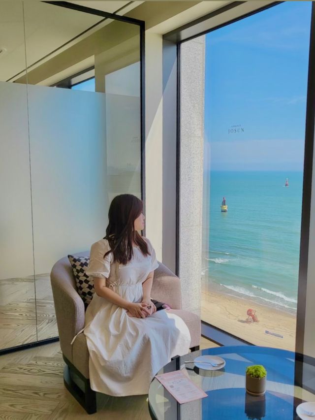 바다뷰 인피니티풀에서 수영도 즐기고 호캉스로 할 수 있는 ‘그랜드조선 부산’