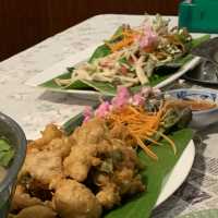 ธาราดลร้านในหุบเขา
