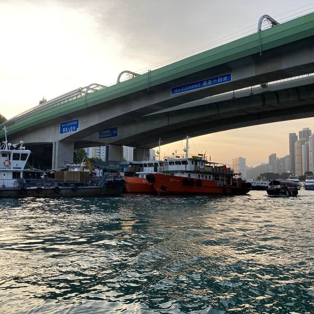 《香港仔住家艇參觀 👀+ 舢舨體驗語音導賞團🎧》