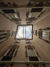 Gorgeous palace and ceramics in Valencia