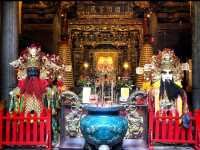 Longshan/Lungshan Temple in Taipei