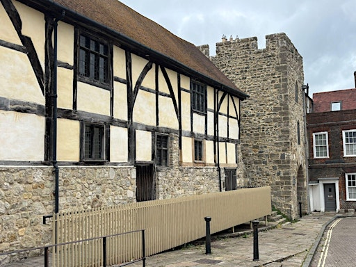 Kay’s History Tour Medieval Southampton | The Bargate