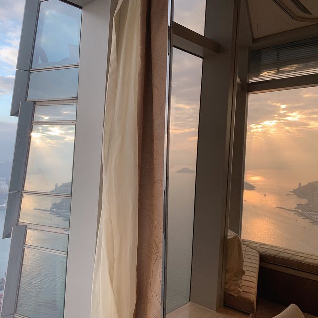 人氣酒店：香港麗思卡爾頓