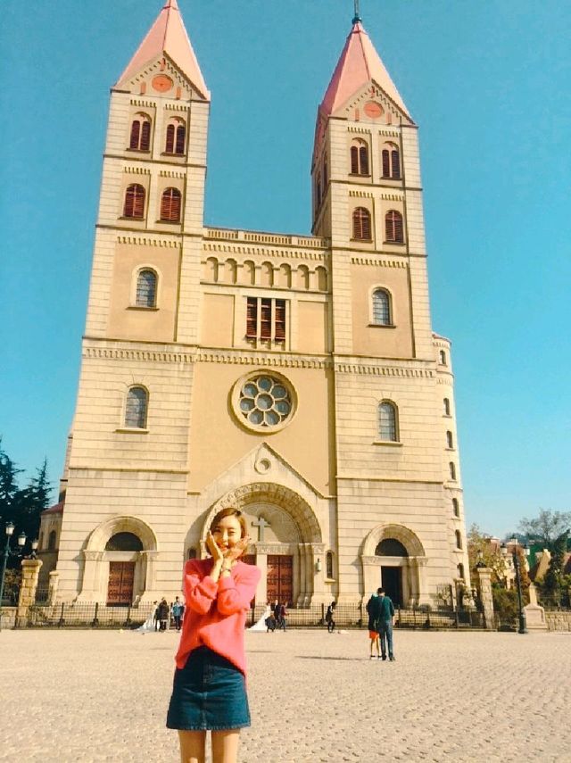 칭다오의 랜드마크, 저장루 카톨릭교회💒