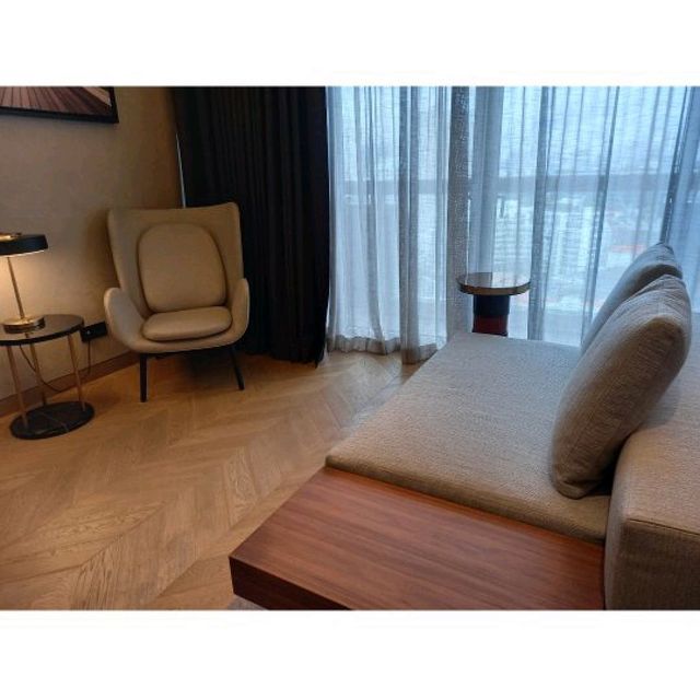 Gold Lounge