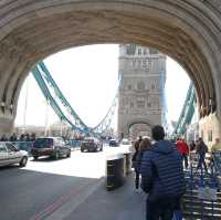 สะพานทาวเวอร์บริดจ์ (Tower Bridge) 