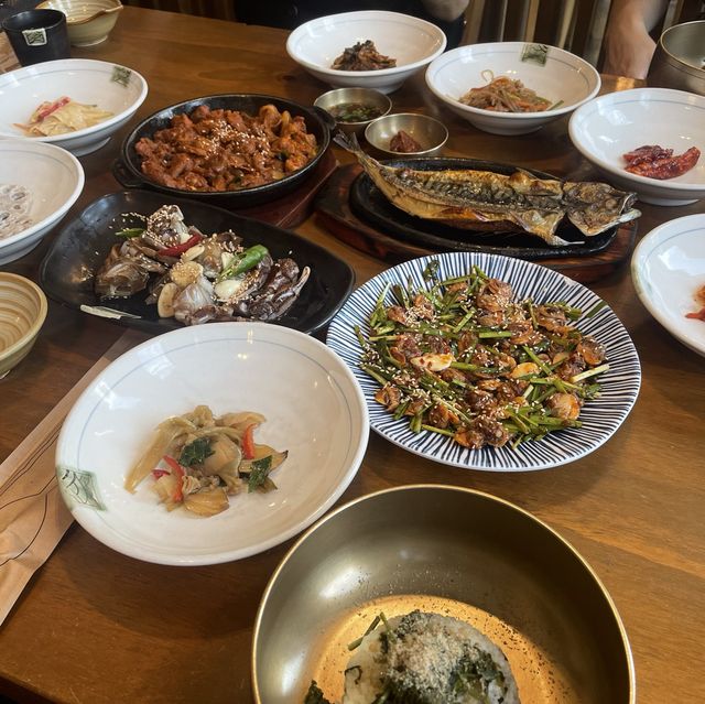 맛있는 한정식 한 상 차림 “애월애곤드레”