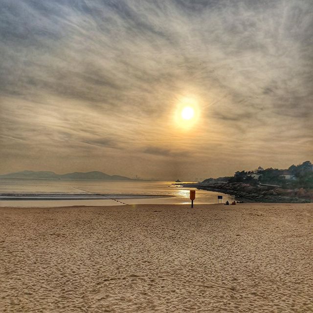 중국 칭다오 석양이 아름다운 제 1해수욕장🏝