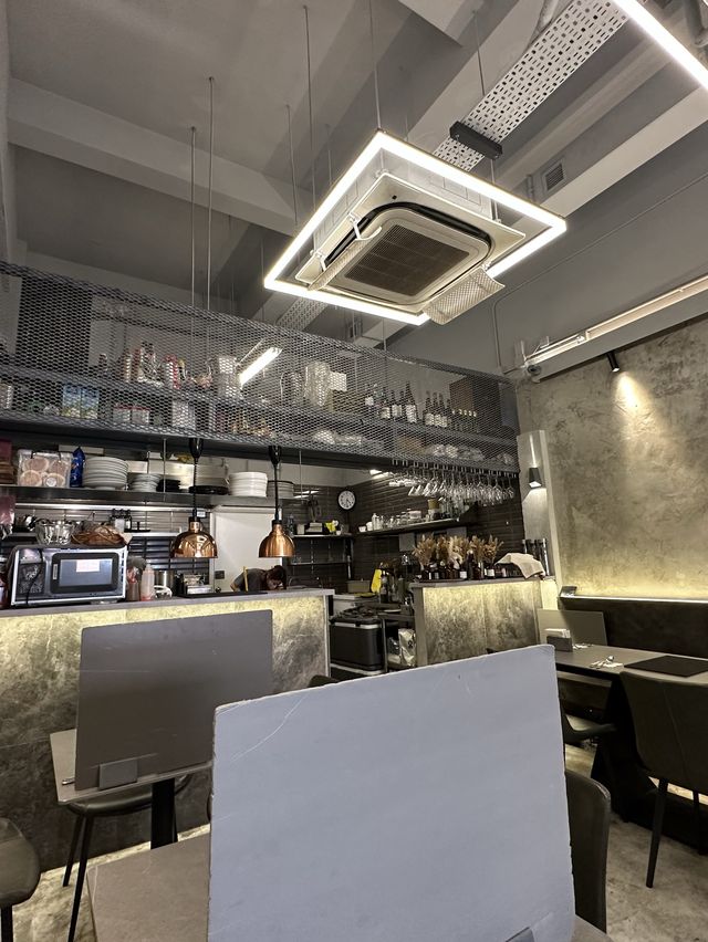 📍朗屏工業風cafe｜下午茶優惠🤩點主食或甜品飲品半價