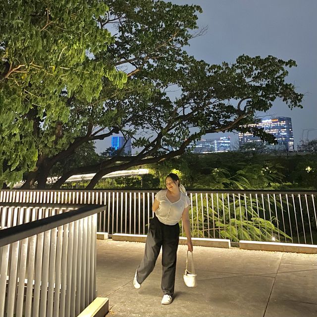 อัพเดทมุมถ่ายรูปสุดฮิต สวนเบญจกิติช่วงกลางคืน🤍