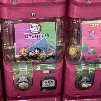 explore wide range of gashapon machines 