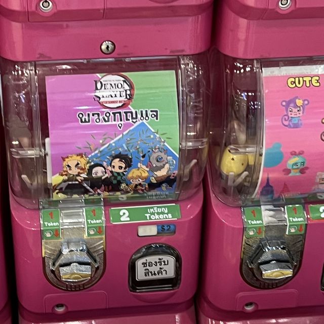 explore wide range of gashapon machines 
