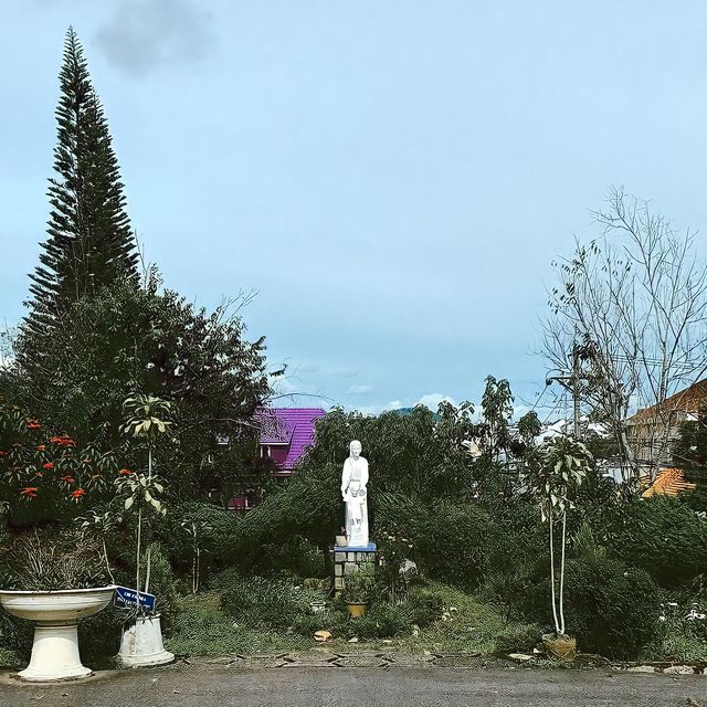 พาเที่ยว โบสถ์โดเมนเดมารีสีชมพูหวานแหวว Dalat 💒