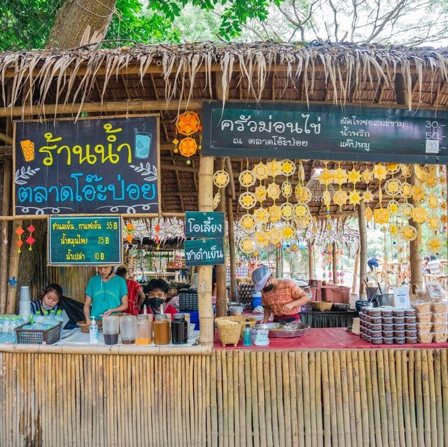 🌿โอ๊ะป่อย ตลาดเช้าริมธาร สวนผึ้ง ราชบุรี