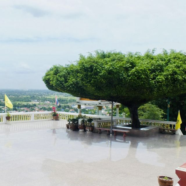 วัดงามบนภูเขา