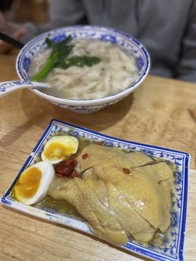刀削麵 - 無法抗拒的冷熱伴煙靭刀削麵😋